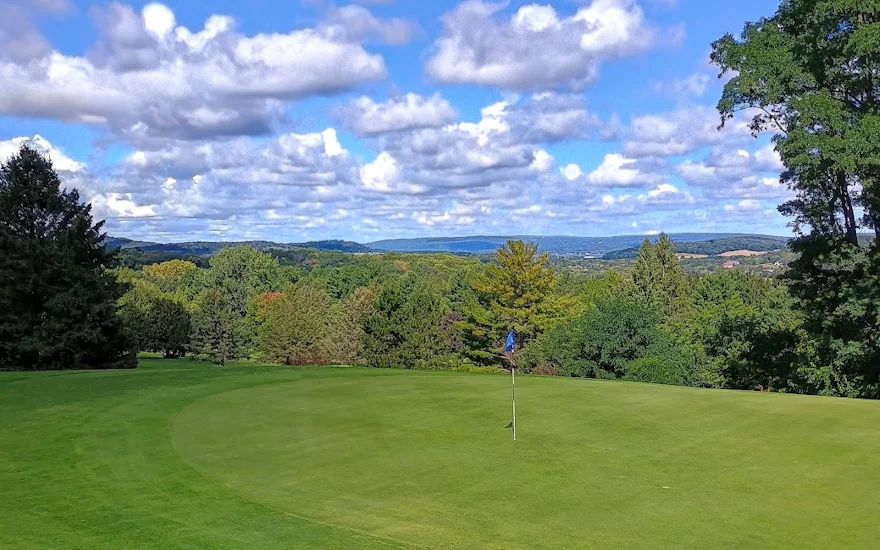 Lodi Golf Club's Stunning 8th Green.